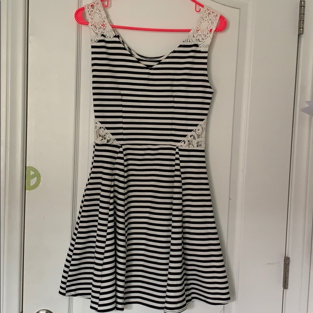 Striped dress🖤